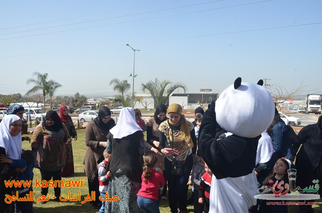 فيديو: صف الفراشات يطير كالفراشات في احضان منتزه عبد الكريم قاسم 